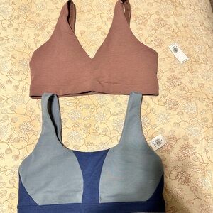 Old navy light support power chill sports bra